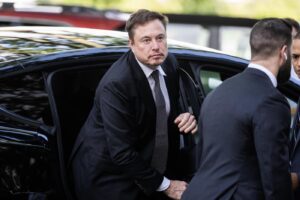 Elon Musk a Washington per forum Artificial Intelligence Insight Forum