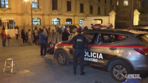 Perù, presidente Boluarte indagata: perquisizioni nel palazzo del governo