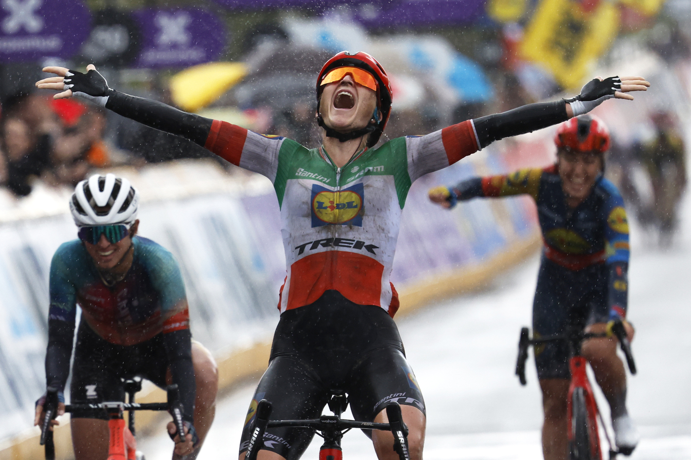 Elisa Longo Borghini vince il Giro delle Fiandre
