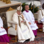 Pasqua, Papa Francesco presiede Messa della domenica
