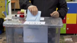 Turchia, seggi aperti per le elezioni comunali