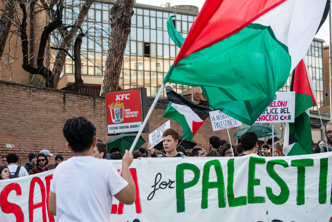 La Sapienza, rettorato occupato da studenti pro Gaza: denunciate 32 persone