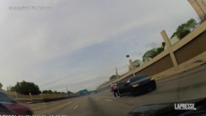 Dallas, gara tra due auto sportive: schianto in autostrada