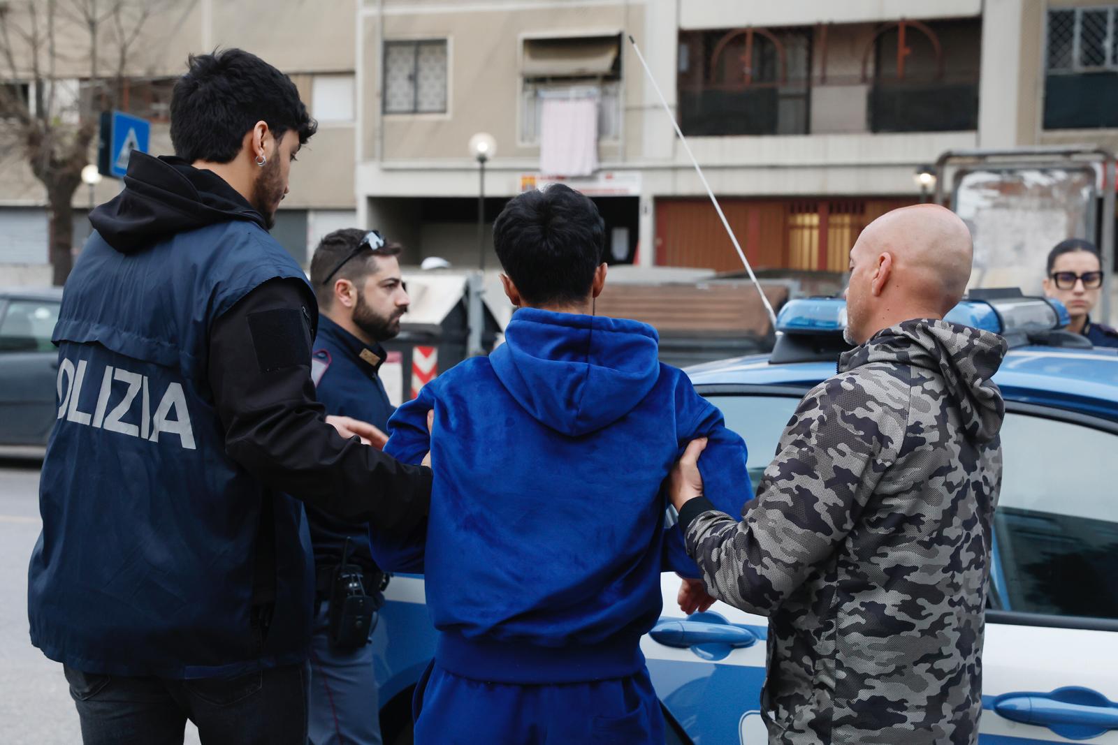 Roma, operazione anticrimine a Tor Bella Monaca Roma, operazione anticrimine a Tor Bella Monaca