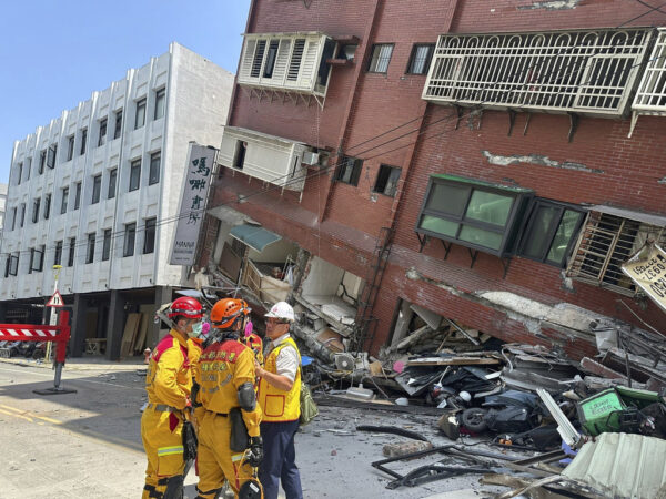 Taiwan, terremoto 7.4: almeno nove morti