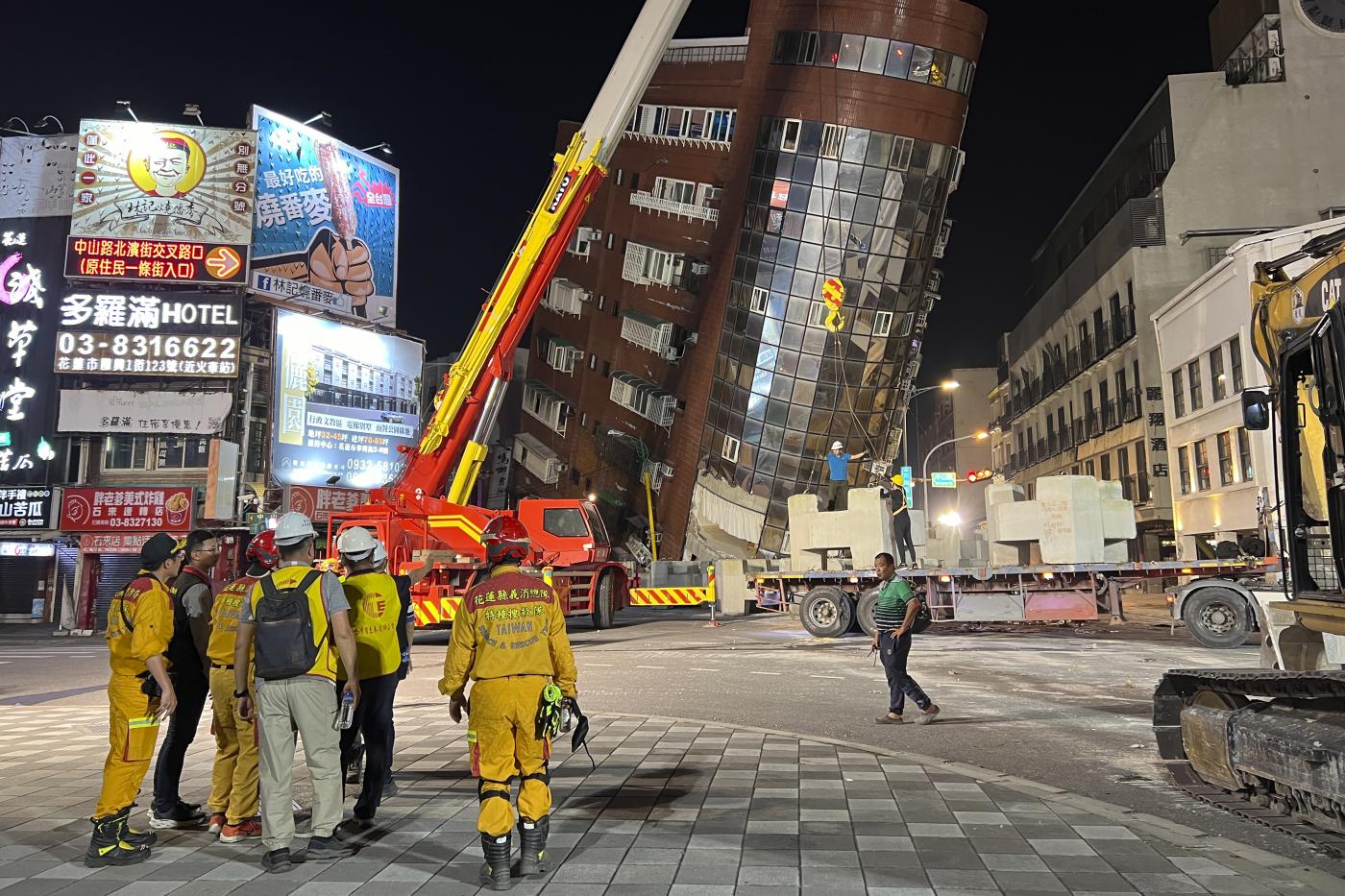 Taiwan, proseguono le ricerche dei dispersi dopo il terremoto