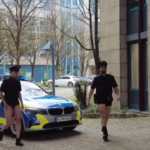 Germania, mancano uniformi: poliziotti senza pantaloni per protesta