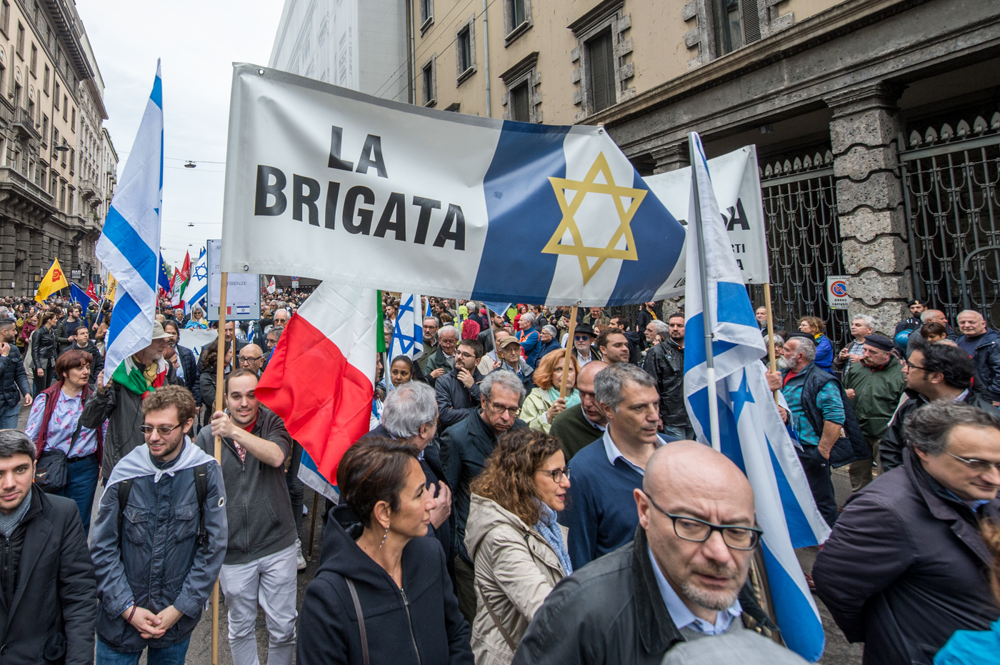 25 aprile, Brigata Ebraica ad Anpi Milano: “Via slogan cessate il fuoco”. La replica: “Striscione ci sarà”