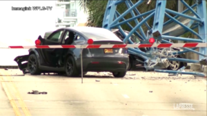 Florida, gru cade a Fort Lauderdale: almeno un morto