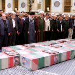 Iran, ayatollah Khamenei ai funerali dei soldati uccisi in Siria