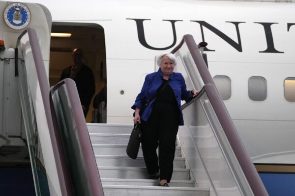 Usa, Yellen arriva in Cina: “Abbiamo bisogno di condizioni di parità”