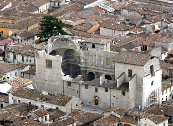 Terremoto L’Aquila, 15 anni dopo: la città prova a rialzarsi e sarà Capitale Italiana Cultura 2026