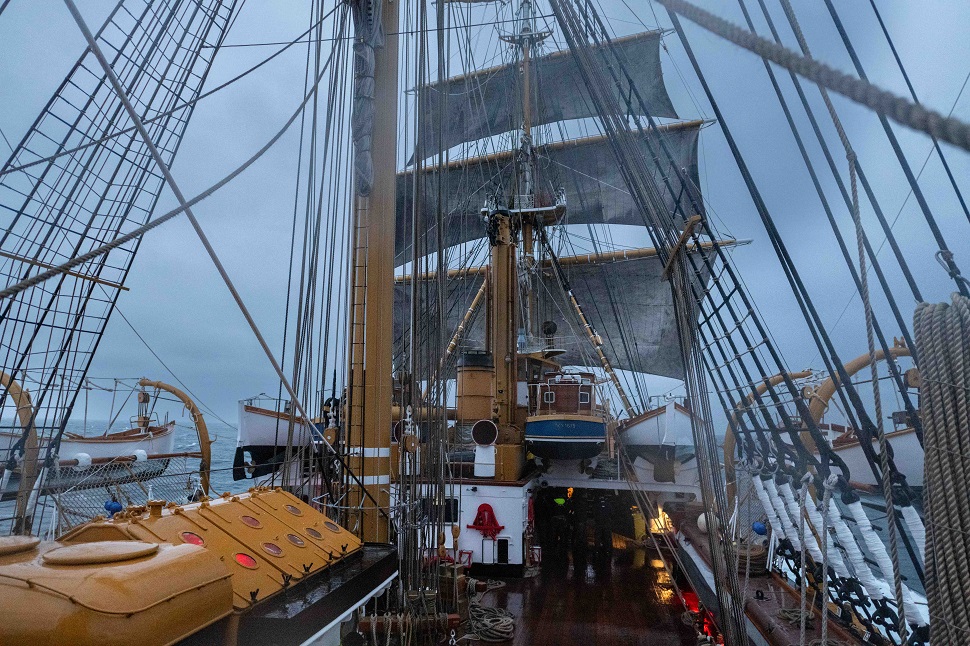 Amerigo Vespucci, la nave della Marina doppia per la prima volta Capo Horn