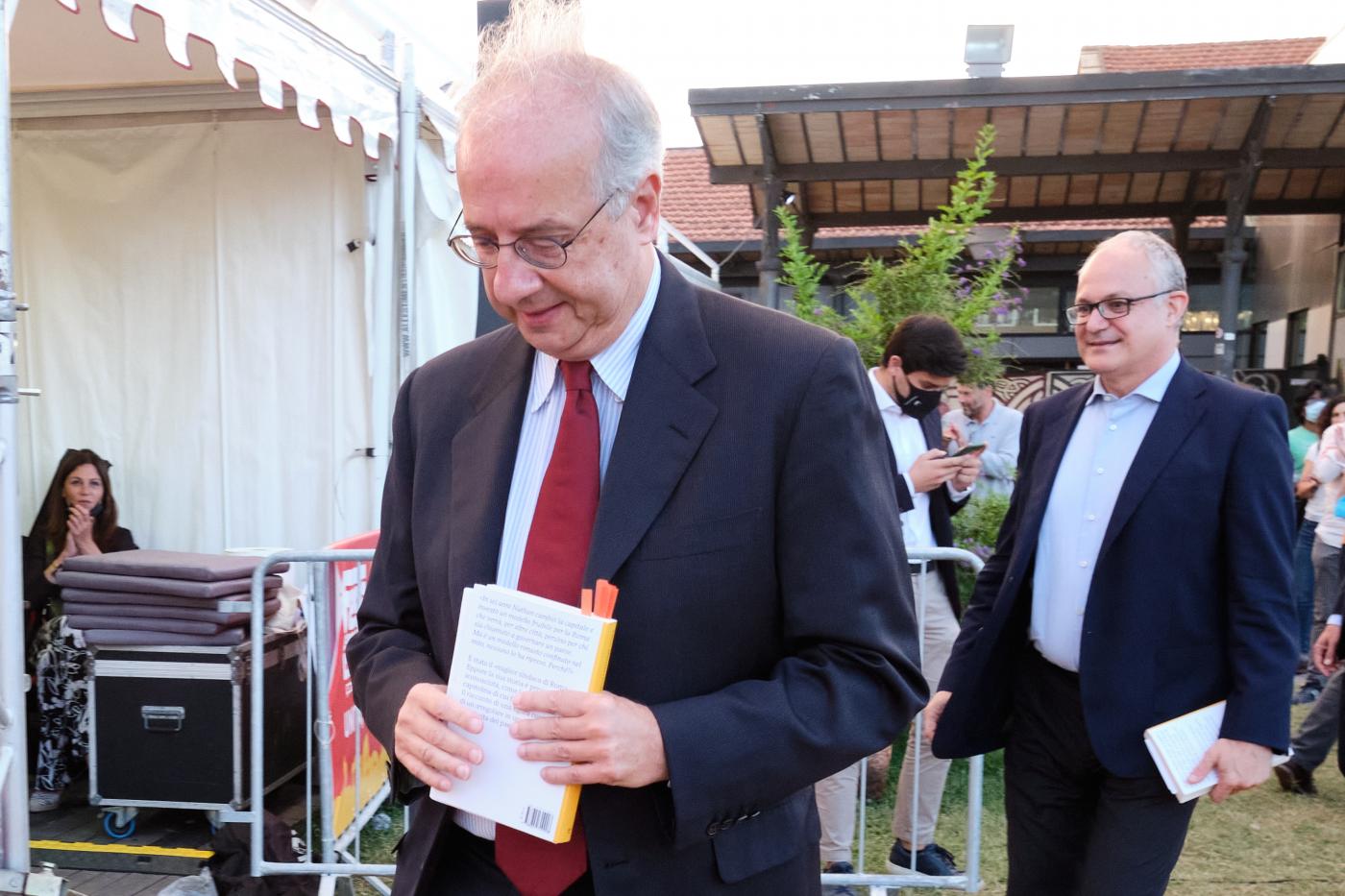 Centrosinistra, Veltroni: “Campo largo? Con fiore populista perde sua identità”