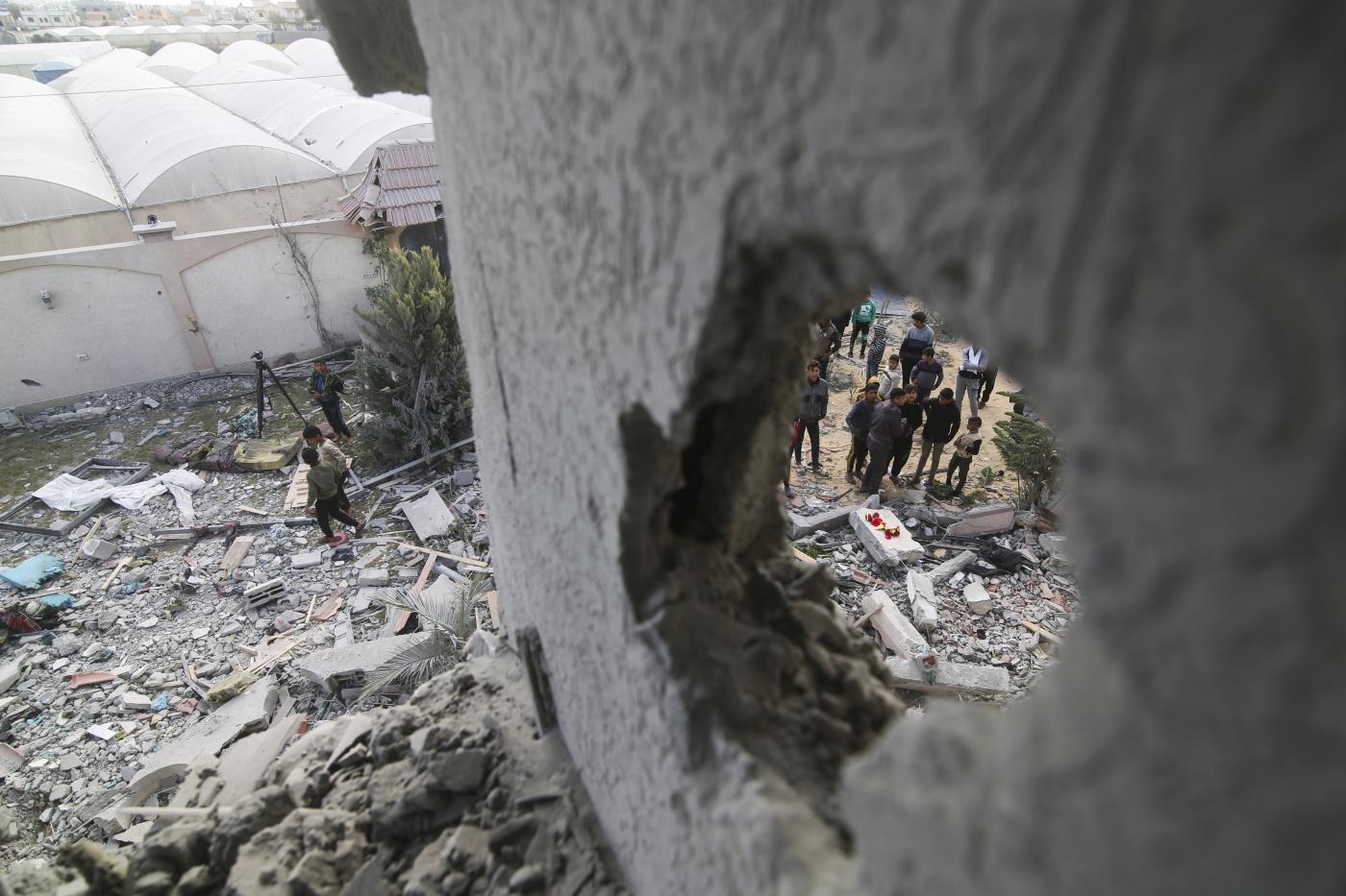 Gaza, Israele ritira le truppe dal sud della Striscia