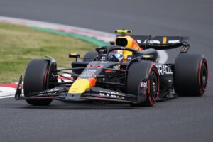 F1, Gp Giappone: Max Verstappen al comando dopo pausa per incidente