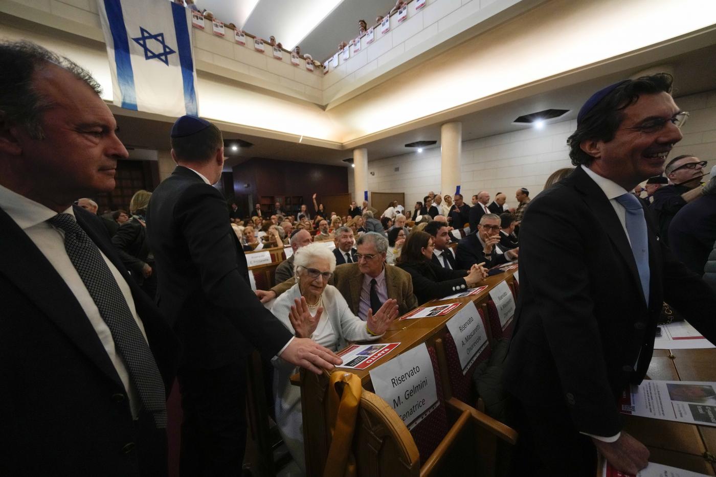 Milano, commemorazione alla sinagoga. Rabbino: “Dimenticate tante cose dopo 7 ottobre”