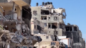 L’esercito israeliano ritira le forze di terra dal sud di Gaza: la devastazione a Khan Younis