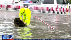 Cina, le inondazioni dopo la pioggia torrenziale