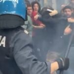 Napoli, protesta anti-Nato: scontri tra manifestanti e polizia