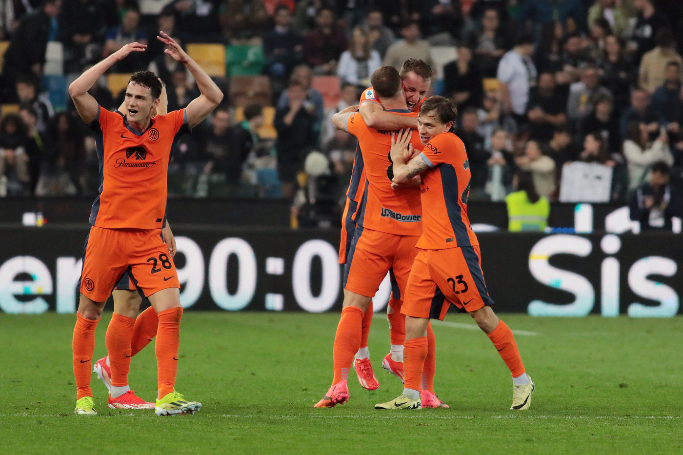Serie A, Frattesi ribalta l’Udinese nel recupero: Inter più vicina a scudetto