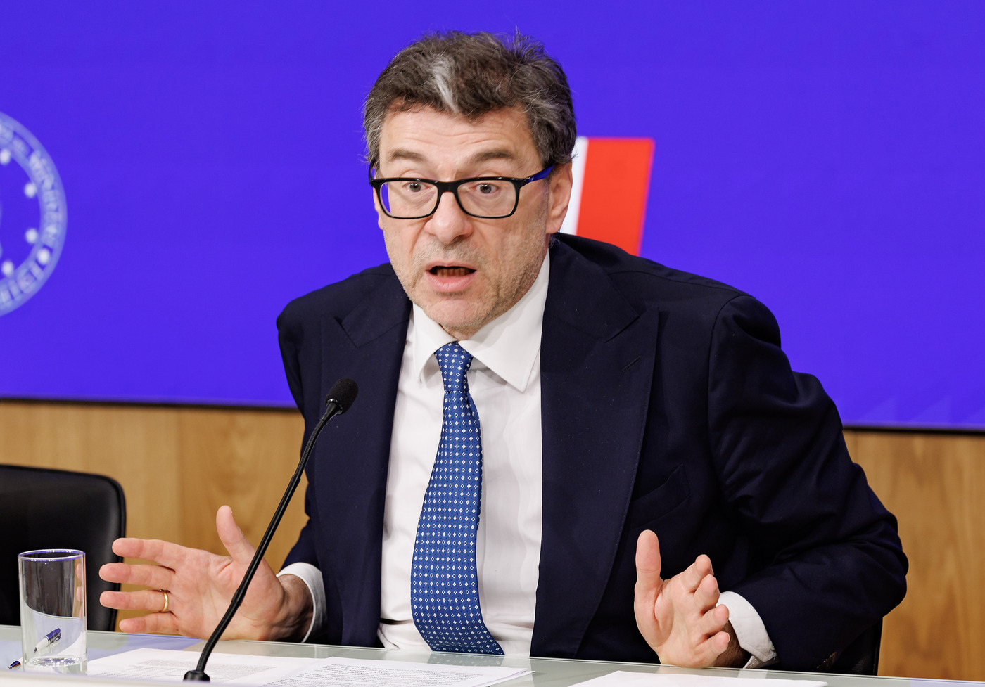 Def, via libera dal Cdm: il Pil al +1%. Il debito viene indicato al 137,8%