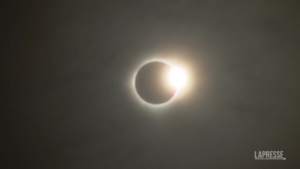 Eclissi totale di sole, dal Messico agli Usa: ecco come la gente ha vissuto l’evento