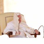 Papa Francesco all\'udienza del mercoledì in piazza San Pietro