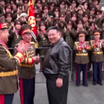 Nord Corea, Kim Jong-un ai giovani soldati: “Preparatevi alla guerra”