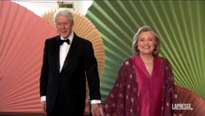 Casa Bianca, da De Niro ai Clinton: i vip alla cena di Stato per Kishida