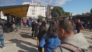 Argentina, Buenos Aires bloccata dallo sciopero dei mezzi