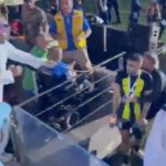 Follia in Arabia Saudita, calciatore preso a frustate dopo una partita