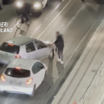 Milano, picchia e rapina un automobilista: arrestato 33enne
