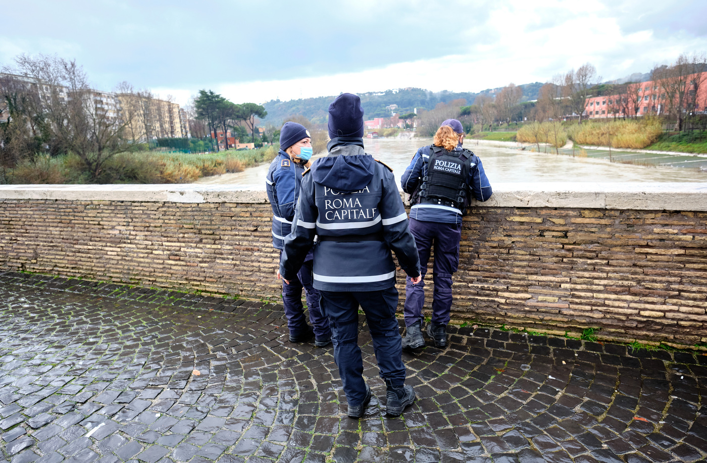 Roma, 55enne trovata morta sotto un ponte: era scomparsa da una settimana