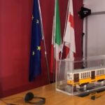 G7 Tasporti, Salvini regala modellino tram Atm ai ministri