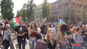 Roma, cori contro bandiera israeliana alla Fao durante il corteo pro Palestina
