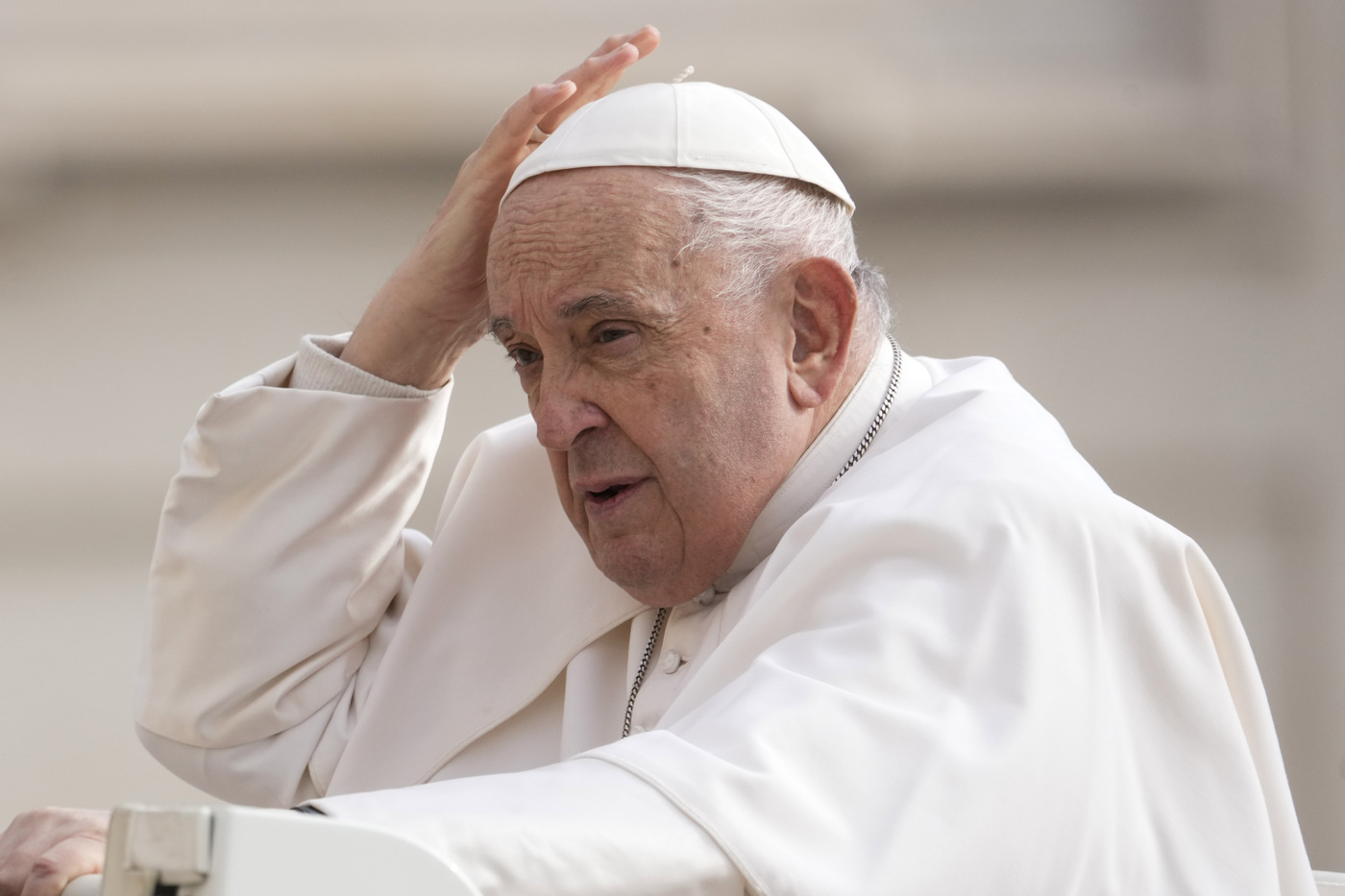 Attacco Iran, Papa: “Preoccupazione e dolore per aggravamento situazione”