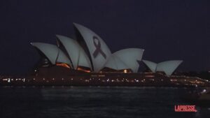 Strage Sydney, l’Opera House listata a lutto