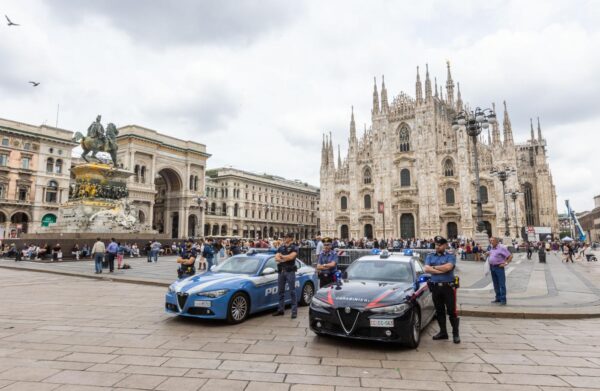 Piazza del Duomo in vista del funerale di Silvio Berlusconi