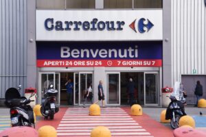 Milano, sequestro da 64mln di euro a società partecipata da Carrefour