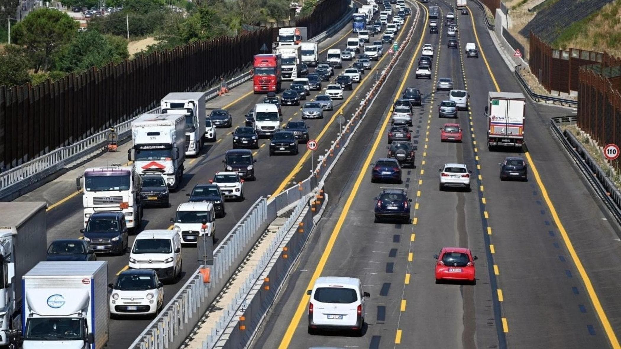 Incidente in A1, chiuso tratto tra Chiusi e Valdichiana: 5 km di coda
