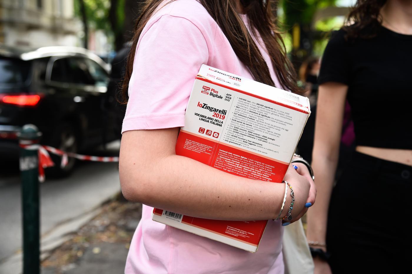 Pescara, presunta violenza sessuale su studente 14enne: docente sospesa per un anno