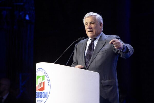 Medioriente, Tajani: “Obiettivo dell’Italia è due popoli due Stati”