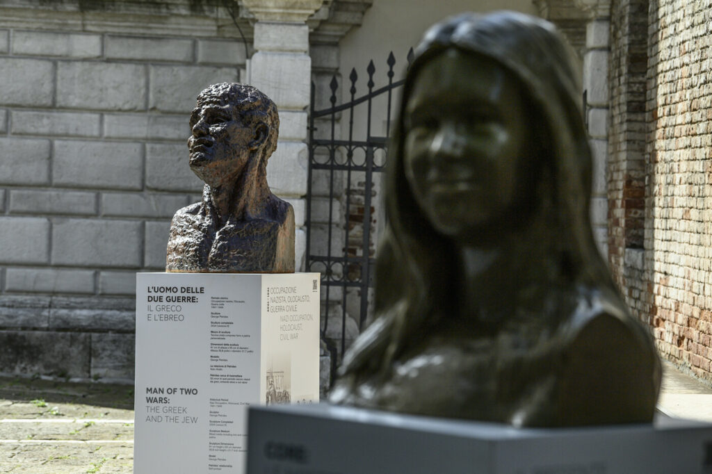 Galleria foto 'Venezia, le ‘Teste Elleniche’ dello scultore George Petrides: le foto' - foto 4