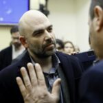 Rai cancella monologo Scurati, Saviano: “Censura? Sono stato il primo, succederà ancora”
