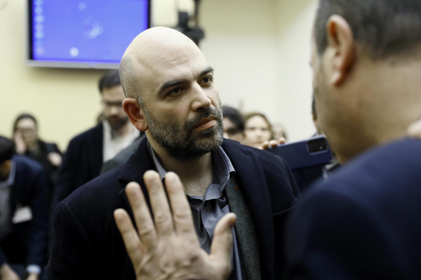 Rai cancella monologo Scurati, Saviano: “Censura? Sono stato il primo, succederà ancora”