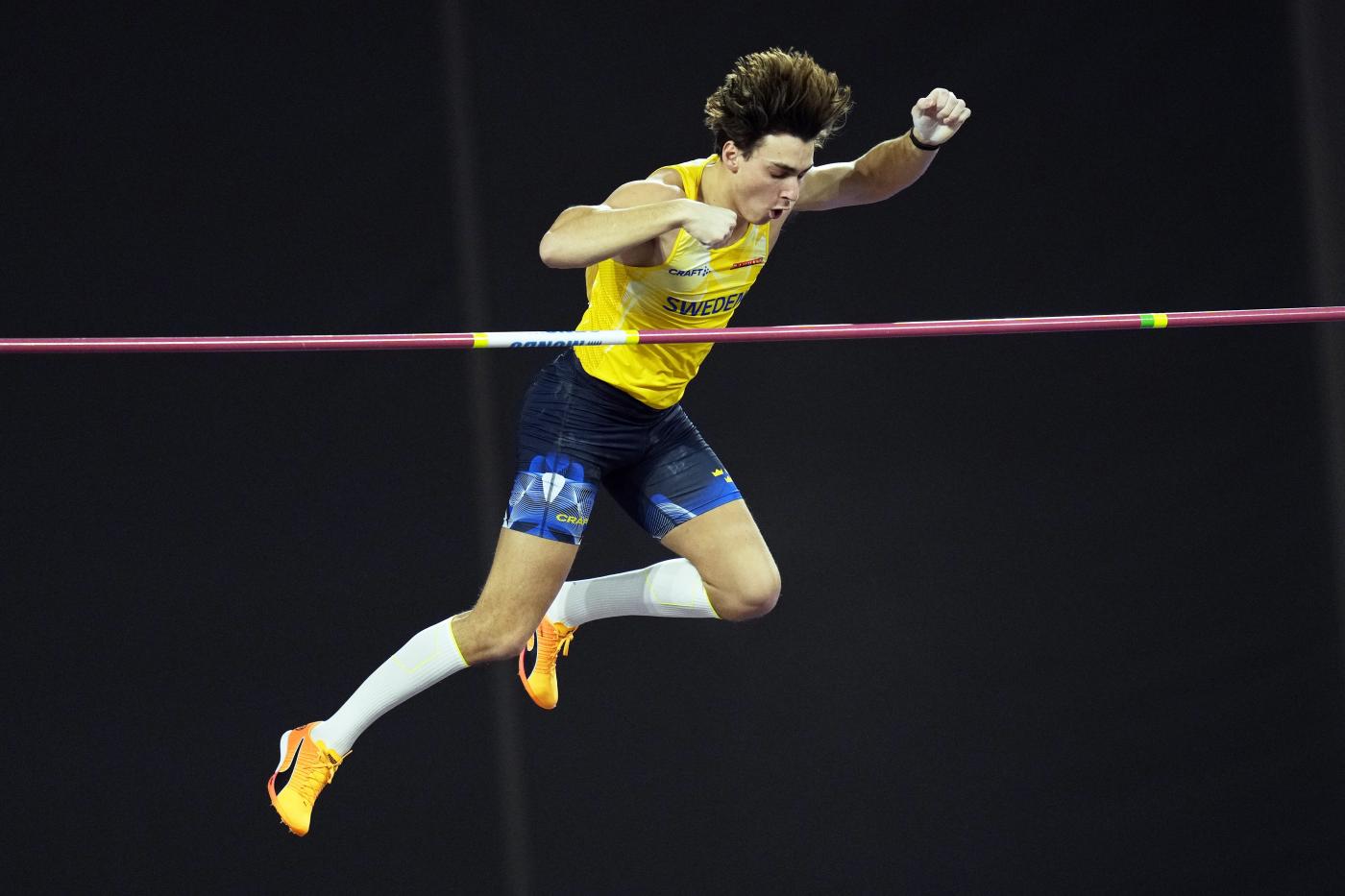 Salto con l’asta, nuovo record del mondo di Duplantis: 6,24 metri