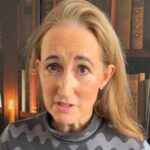 Sophie Kinsella, la scrittrice in un video sui social dopo l’annuncio del cancro al cervello