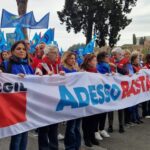 Lavoro, a Roma il corteo Cgil-Uil: Landini e Bombardieri in testa