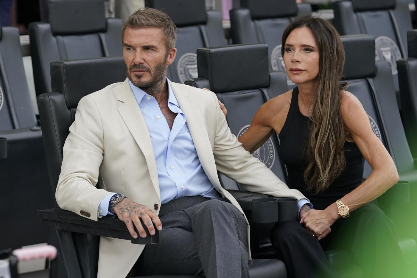 Victoria Beckham festeggia i suoi 50 anni assieme alle Spice Girls